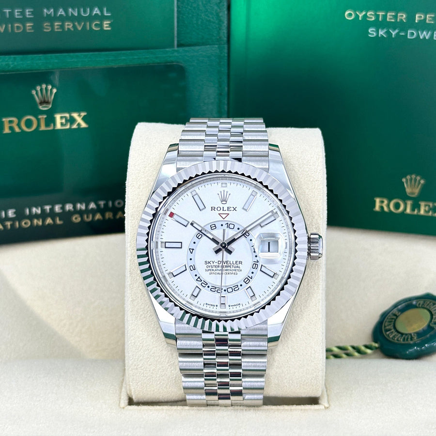 Sky-Dweller, 42mm, Oystersteel and 18k White Gold, White, Jubilee, Ref# 336934-0004 — image 2