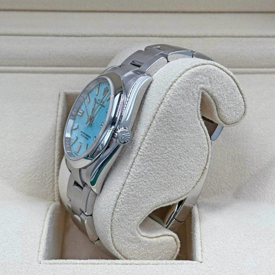 Oyster Perpetual 36, Turquoise blue dial, 36mm, Oystersteel Ref# 126000-0006 — image 8