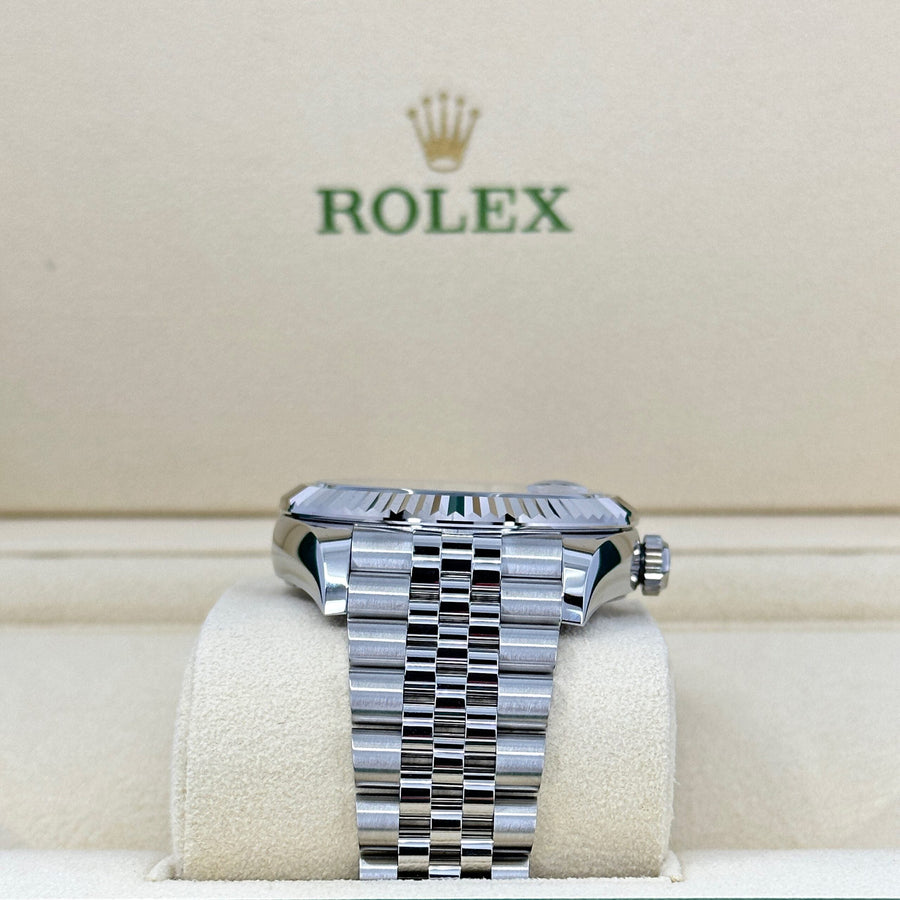 Sky-Dweller, 42mm, Oystersteel and 18k White Gold, Blue, Jubilee, Ref# 336934-0006 — image 3
