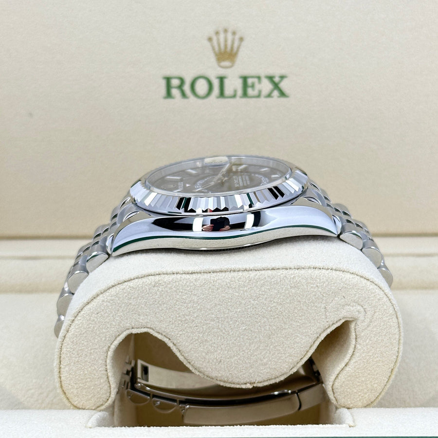 Sky-Dweller, 42mm, Oystersteel and 18k White Gold, Blue, Jubilee, Ref# 336934-0006 — image 4