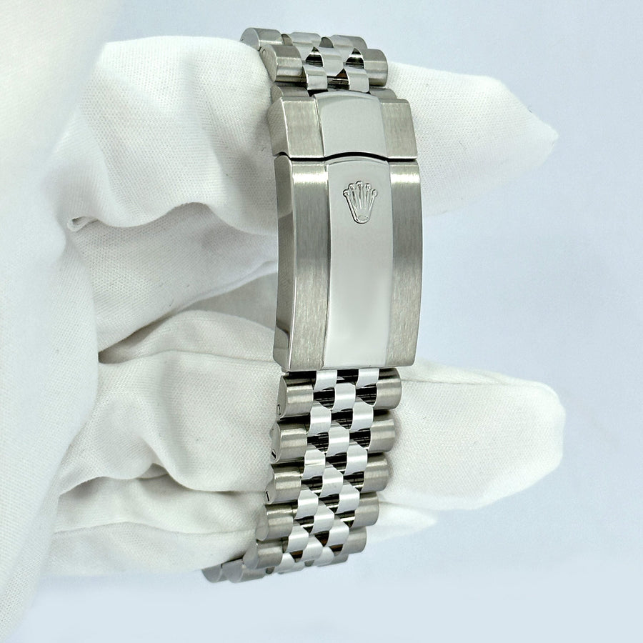 Sky-Dweller, 42mm, Oystersteel and 18k White Gold, Blue, Jubilee, Ref# 336934-0006 — image 13