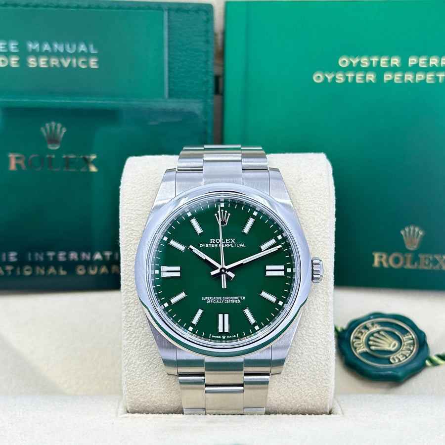 Oyster Perpetual 41 No Date, Oystersteel, 41mm, Oyster, Ref# 124300-0005 — image 2