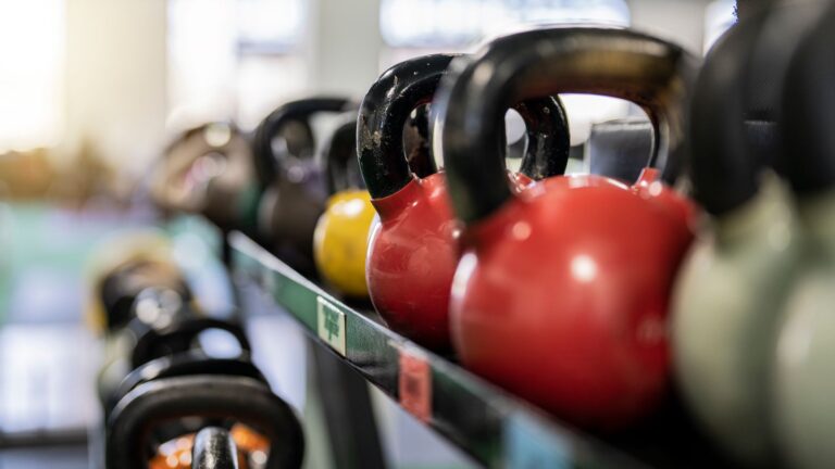 How to choose your first kettlebell weight